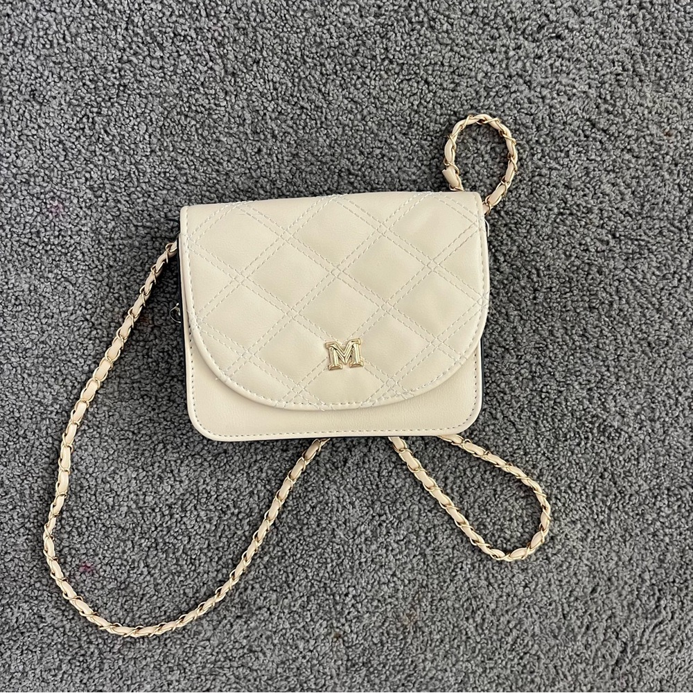 Elegant Cream Quilted Crossbody Bag